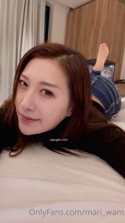 巨乳貴婦把可憐的泳池小弟罵到開始幻想色色的美夢